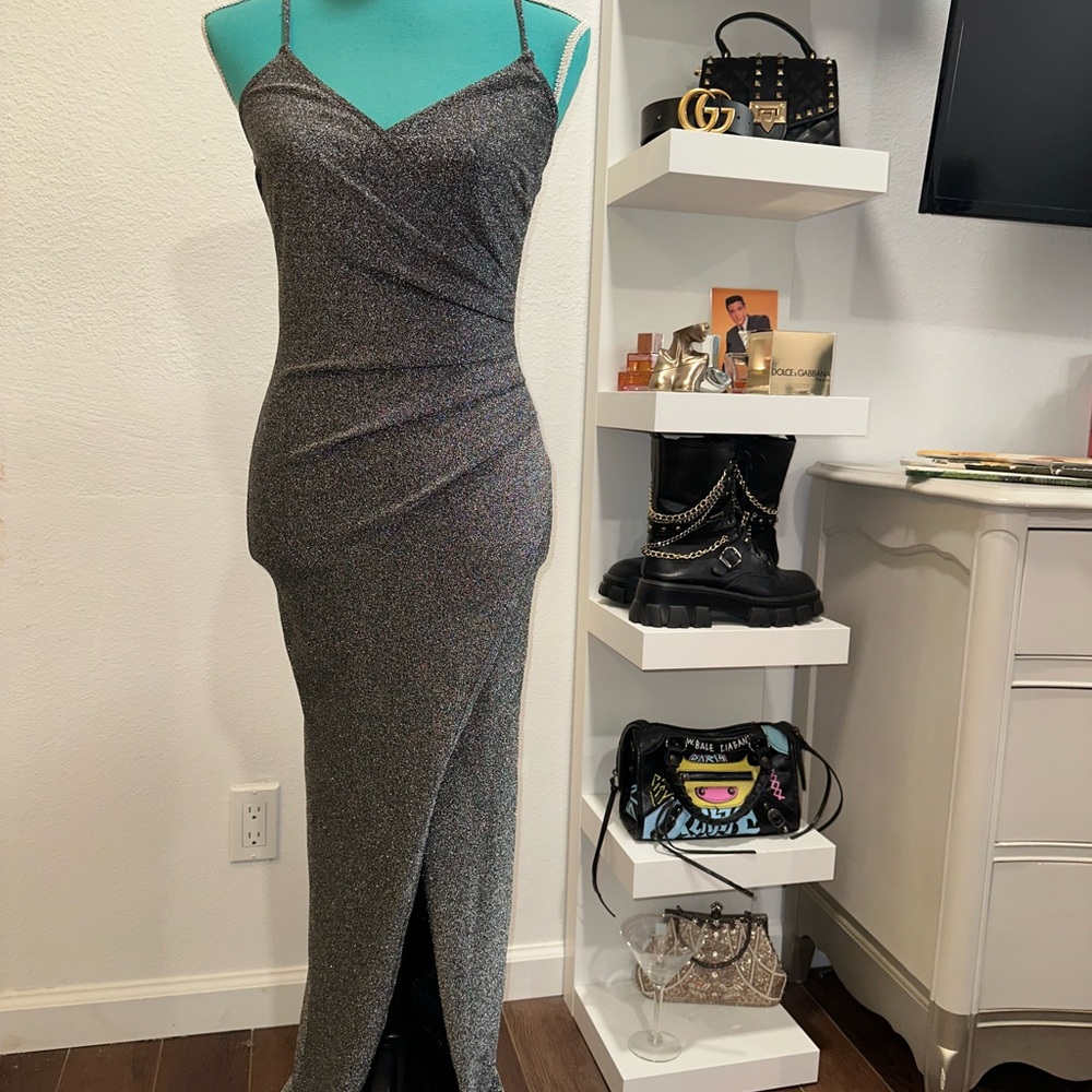 NEW Silver Sparkly Windsor Evening Gown, Size Medium Never Worn